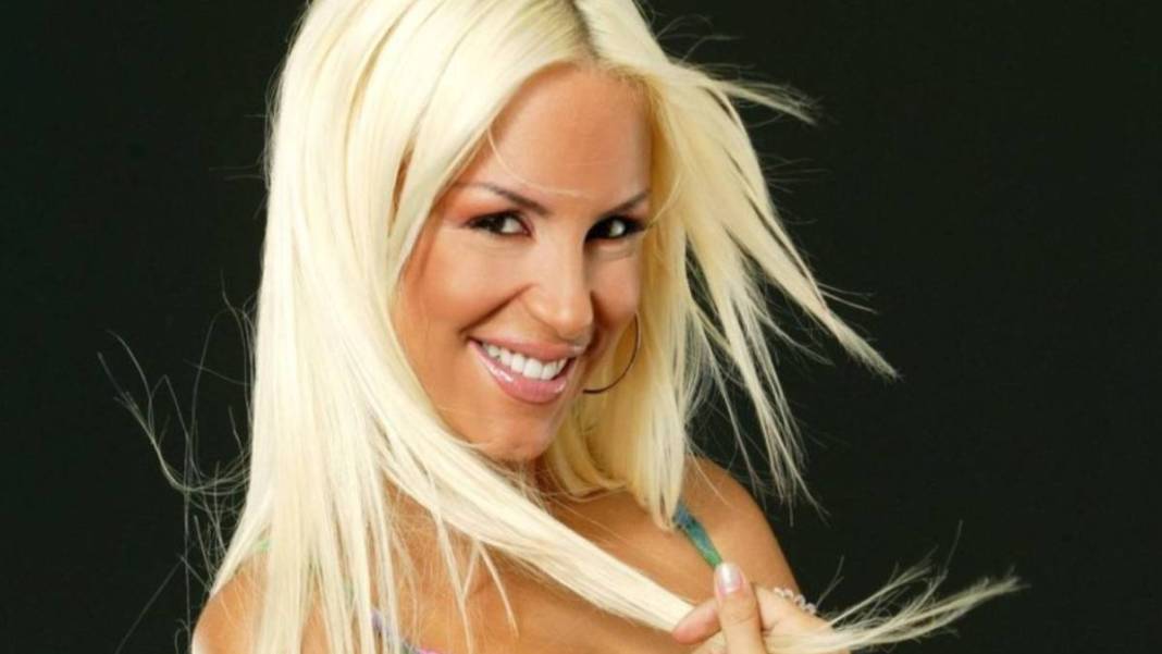 'Yıkılıyo' şarkısıyla piyasaları altüst etmişti! Ayça Tekindor'un son halini görenler şaşıp kaldı: Eski halinden eser kalmamış 2